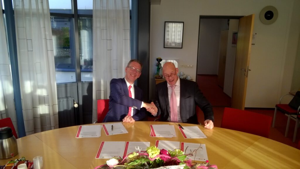 Ondertekenen contract gemeente