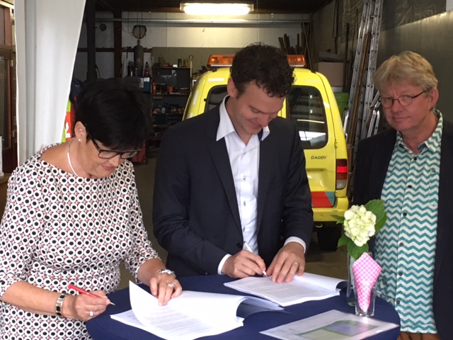 Uitbreiding Kolksluis ondertekenen (3)