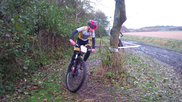 rabotop-petten-coen-donker-en-binck-burger-2